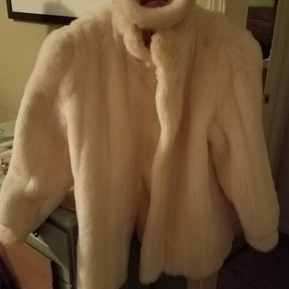 Vintage White Faux Fur Coat with Headband